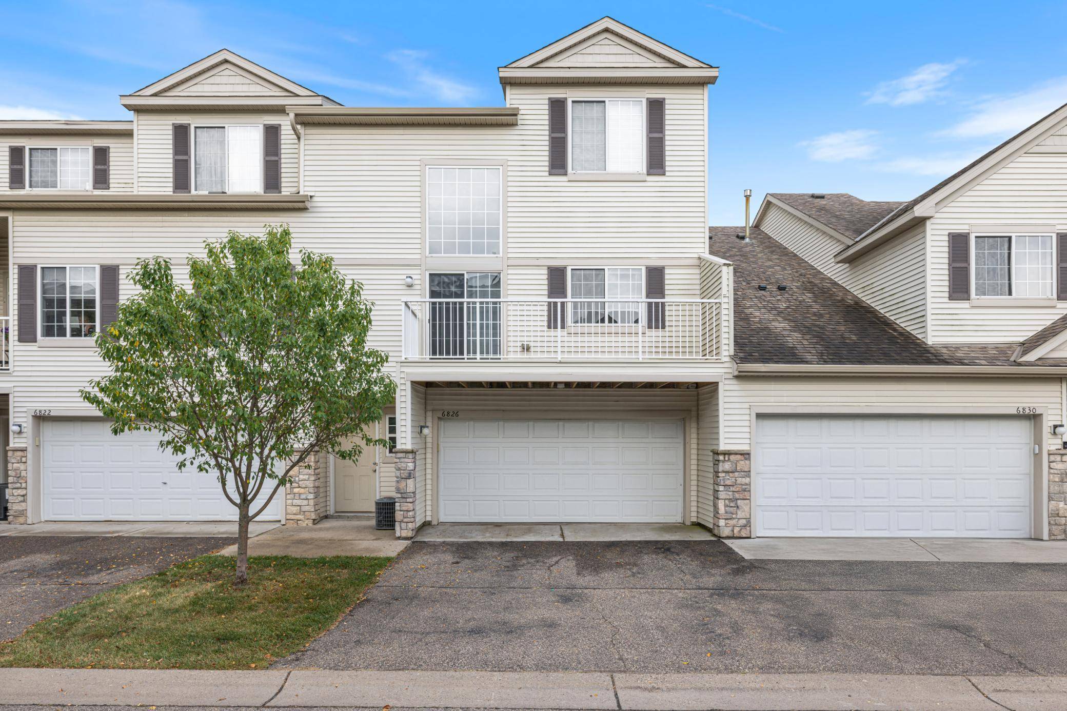 6826 Pine Crest TRL S, Cottage Grove, MN 55016