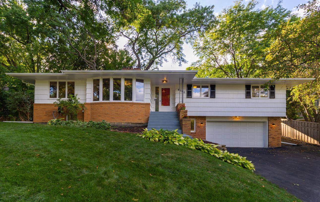 6700 Hillside LN, Edina, MN 55439
