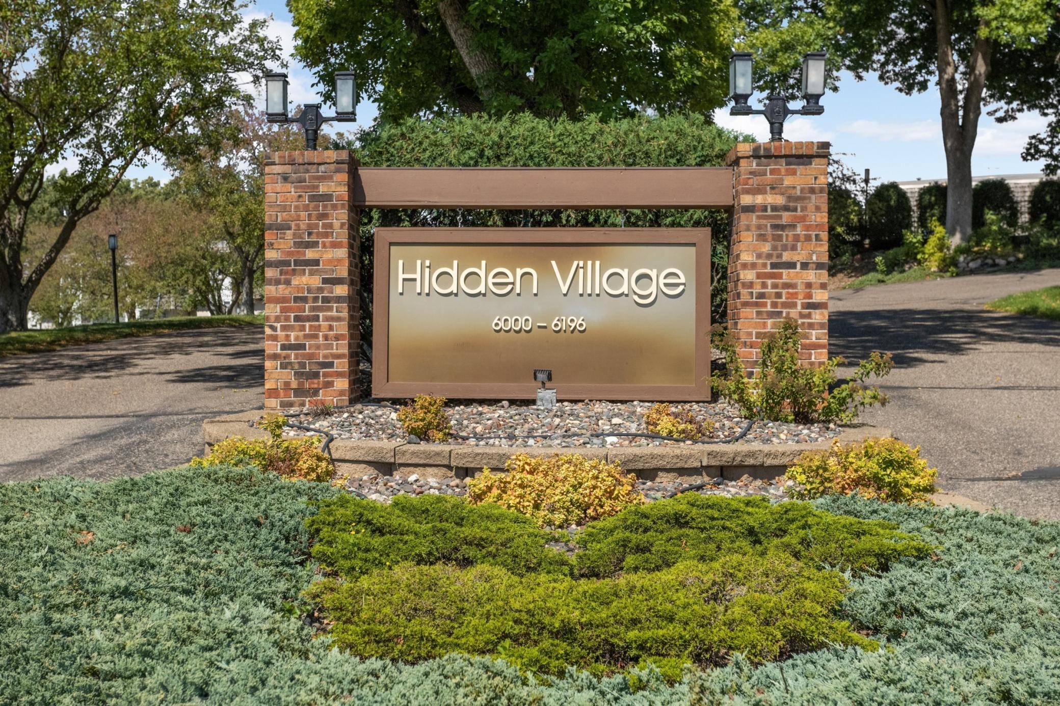 6186 Golden Valley RD, Golden Valley, MN 55422