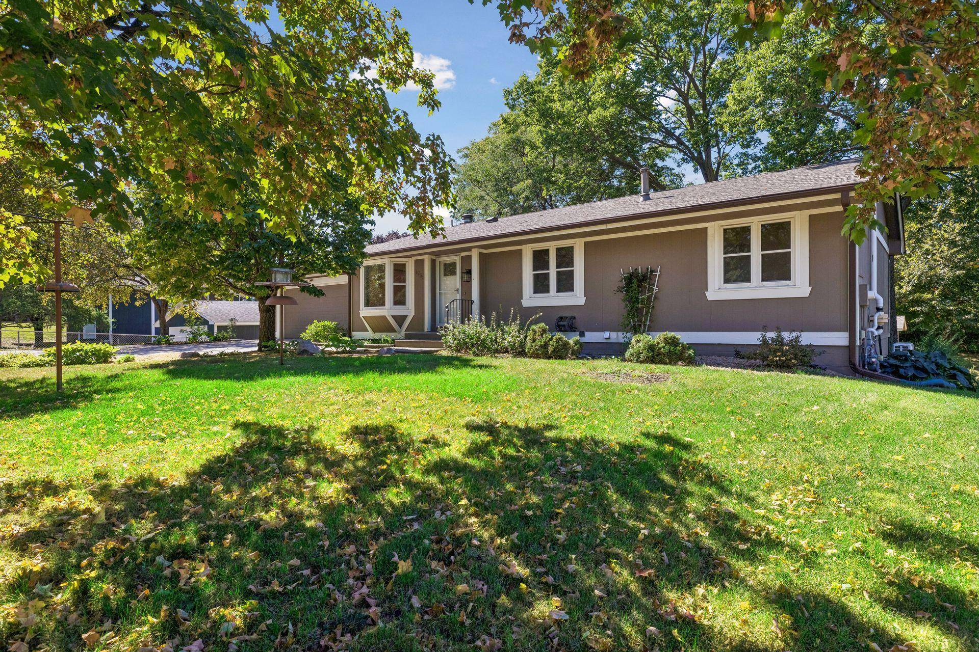 1755 Ithaca LN N, Plymouth, MN 55447