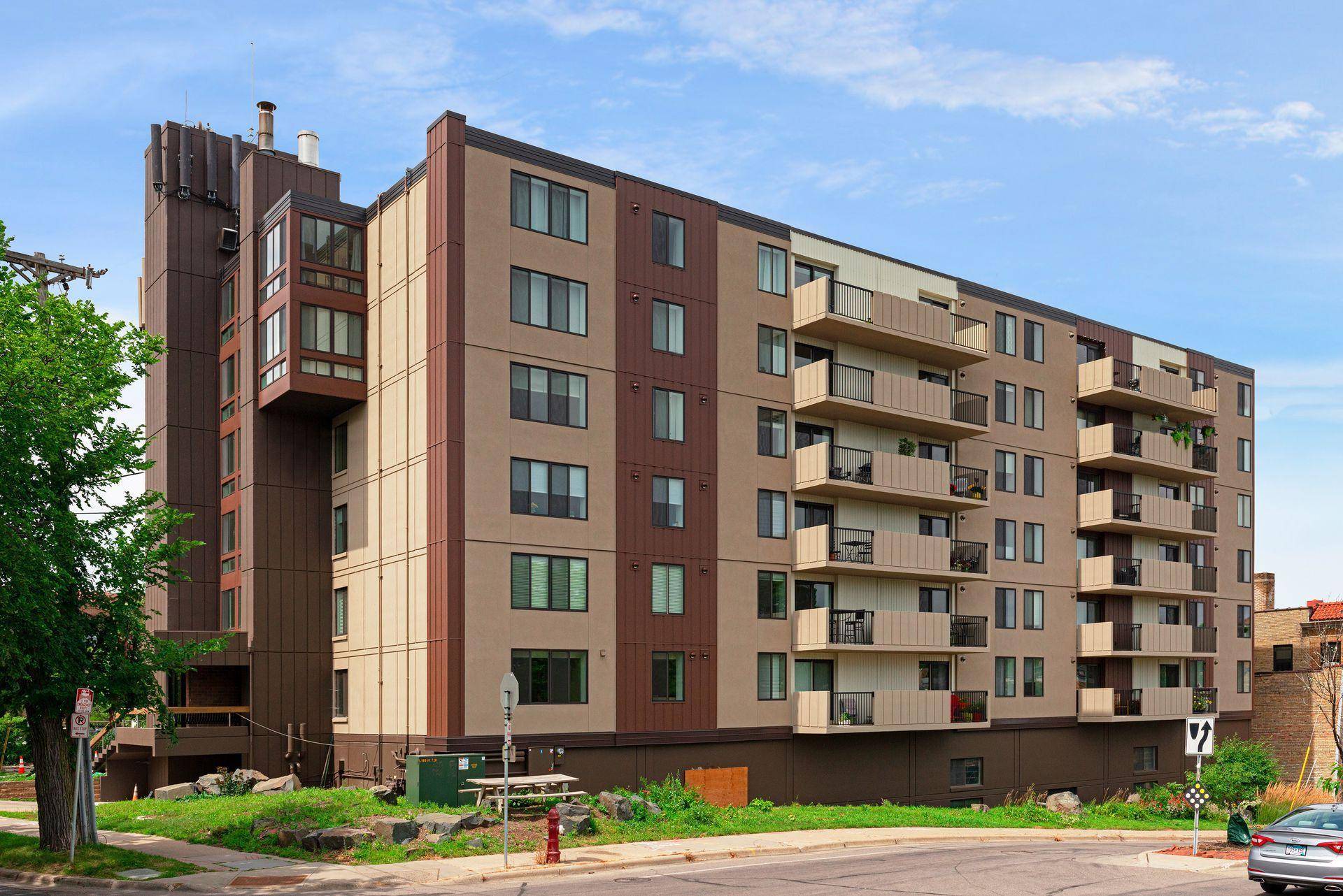 2800 W 44th ST #603, Minneapolis, MN 55410