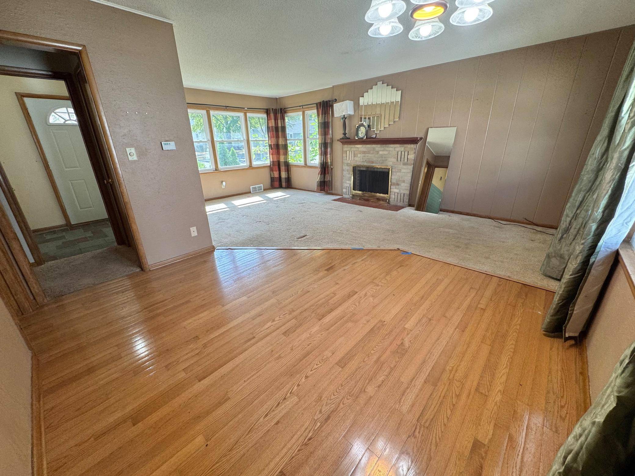408 Southview DR, Marshall, MN 56258