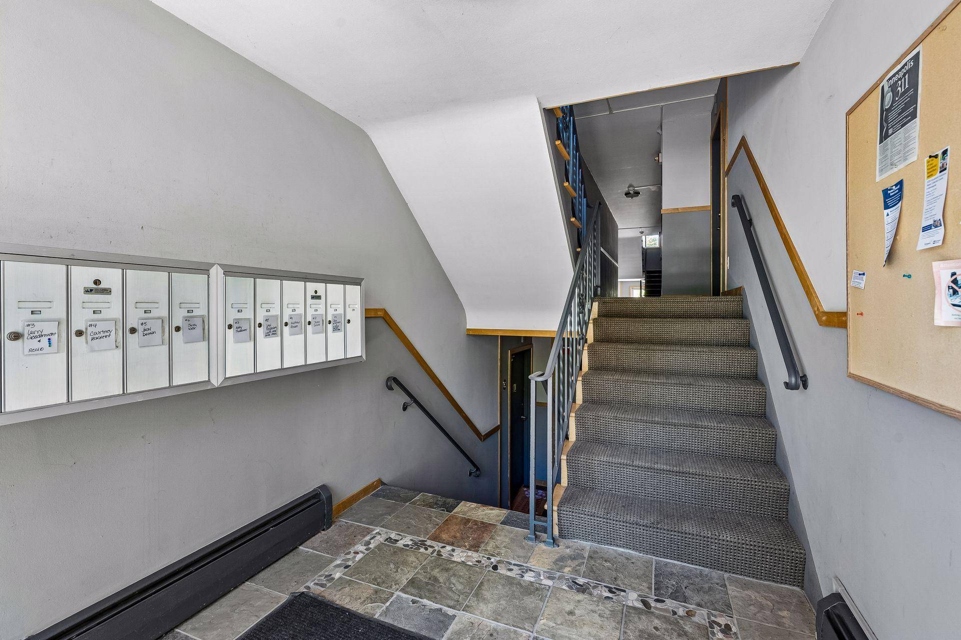 3446 Pleasant AVE S #5, Minneapolis, MN 55408