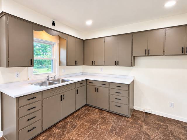 415 E Main ST, Eitzen, MN 55931