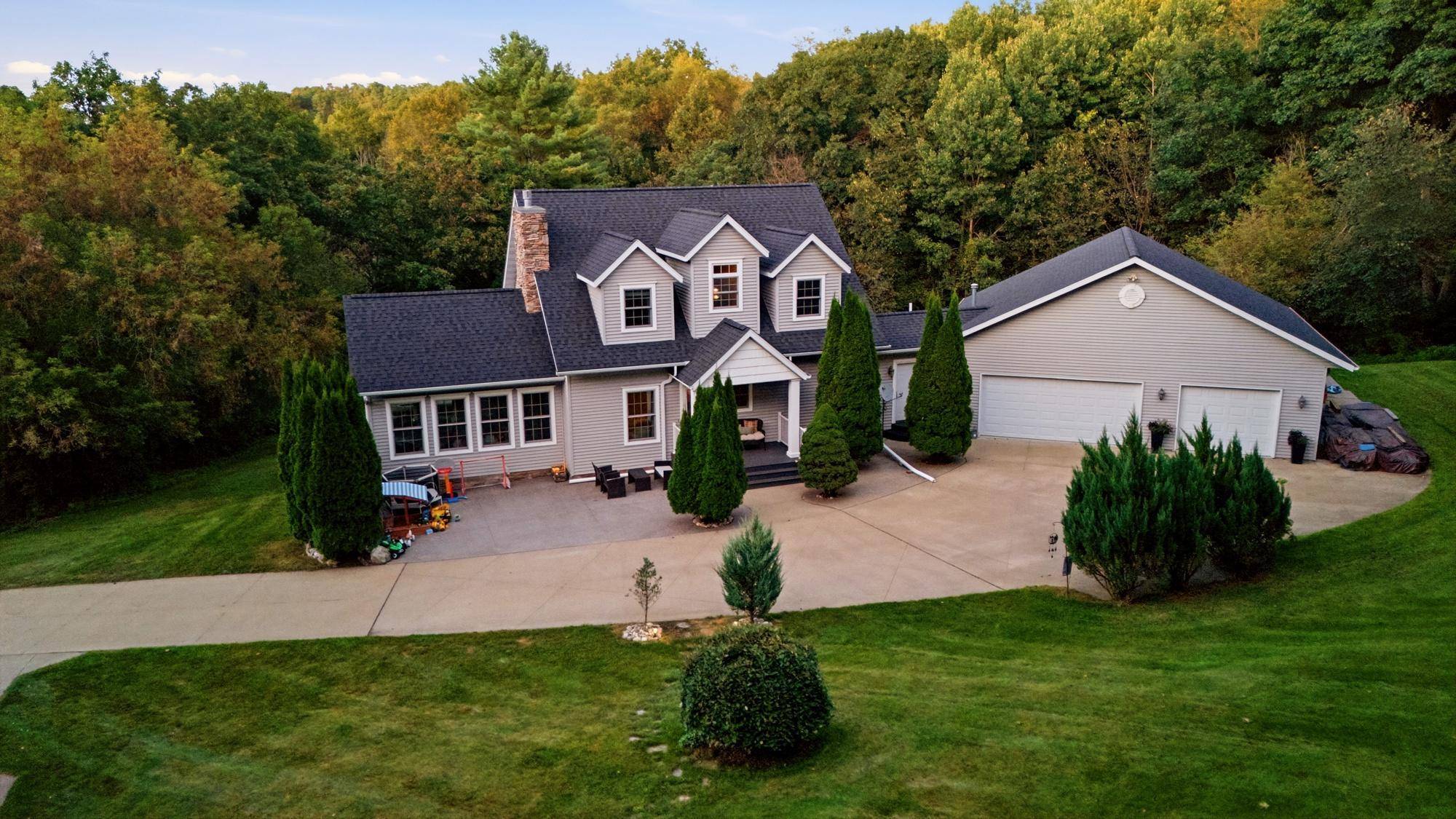 N20322 Sunset Valley RD, Galesville, WI 54630