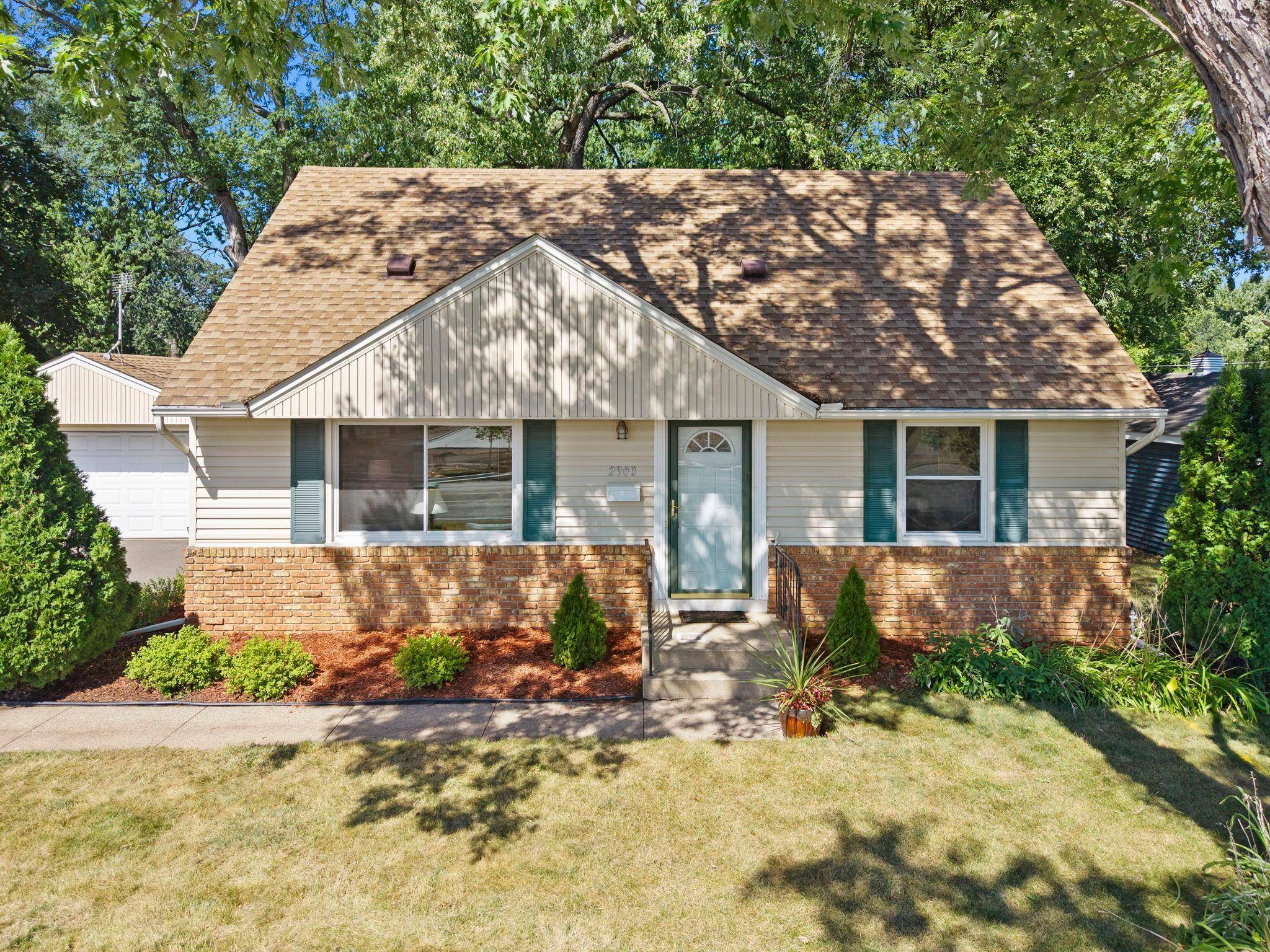 2900 W 84th ST, Bloomington, MN 55431