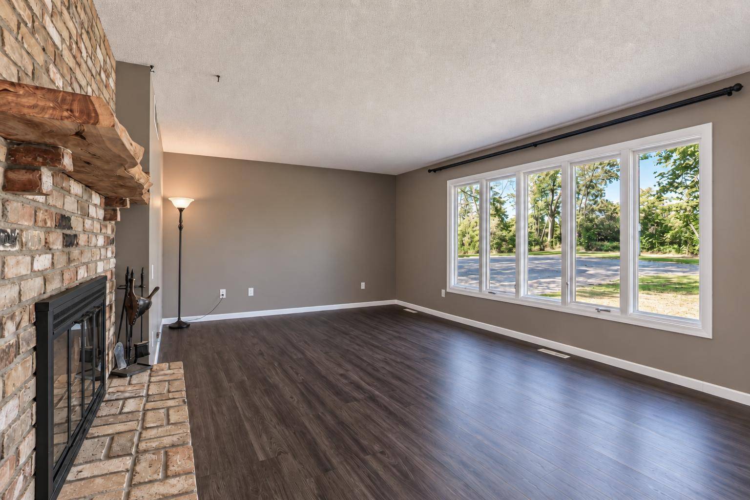 1011 N Cordova AVE, Le Center, MN 56057