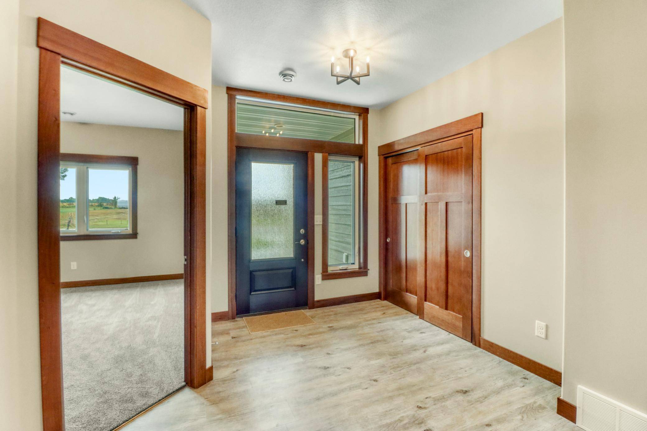 830 Lake Forest CIR, Detroit Lakes, MN 56501