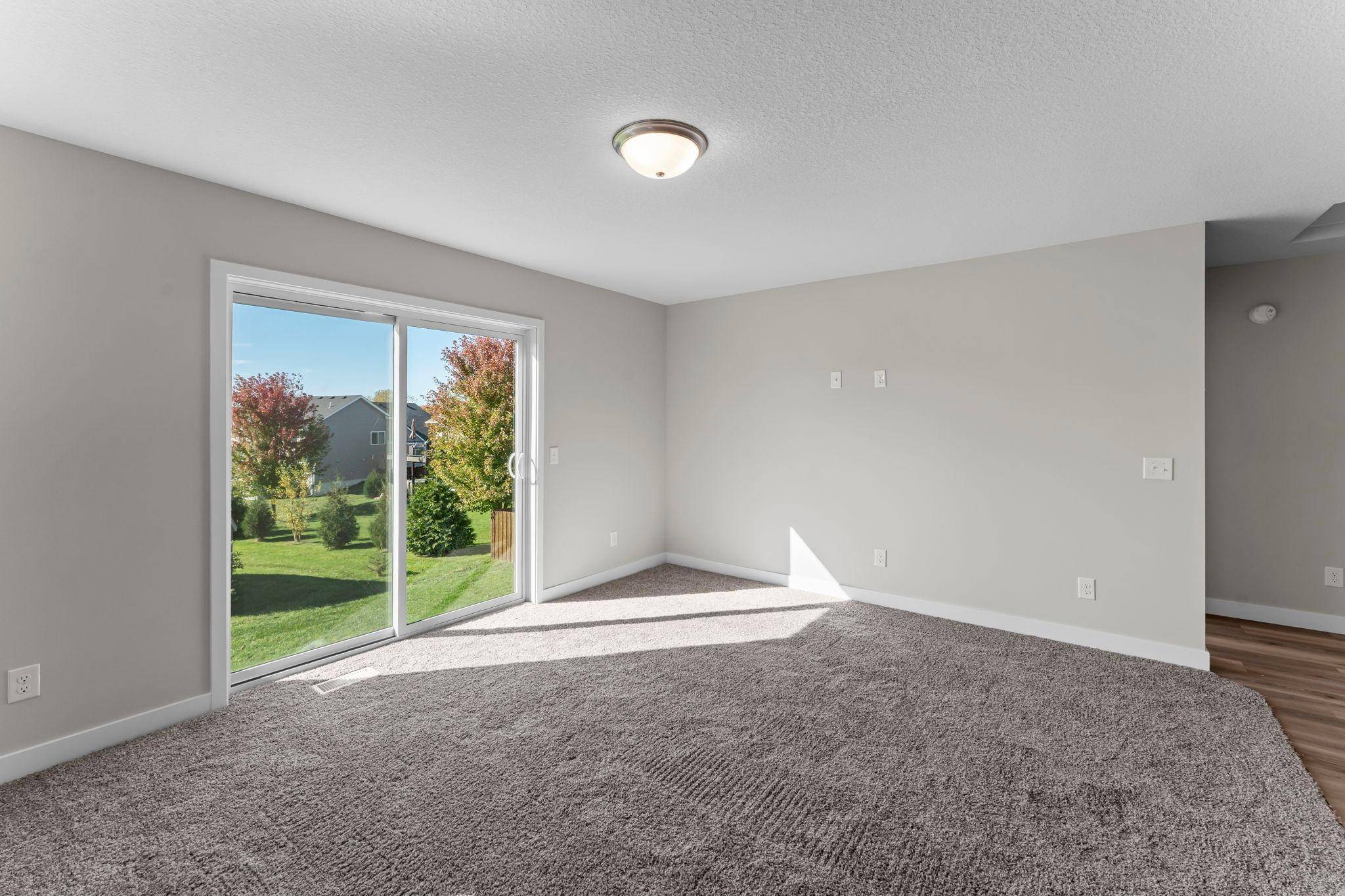 1135 Ivy WAY, Faribault, MN 55021