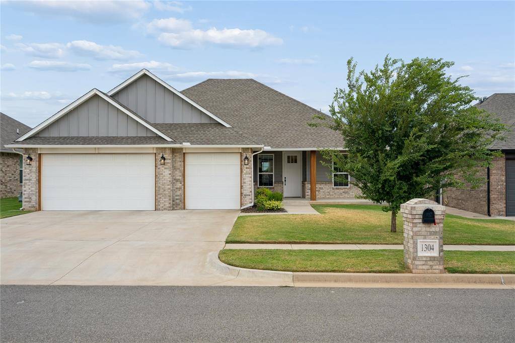 1304 Torrey Pines RD, Norman, OK 73072