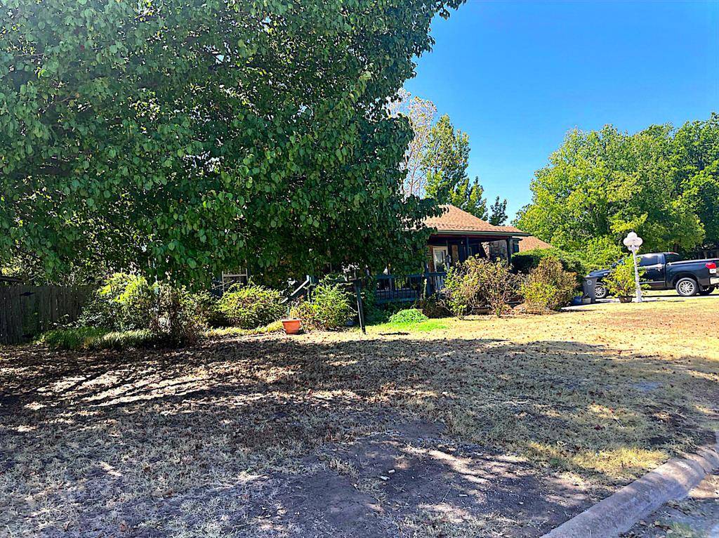 1004 NW Laird AVE, Lawton, OK 73507