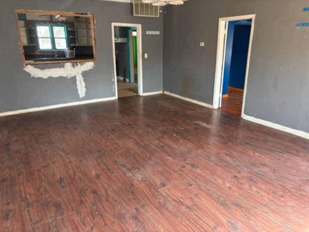 114 N 5th ST, Okarche, OK 73762