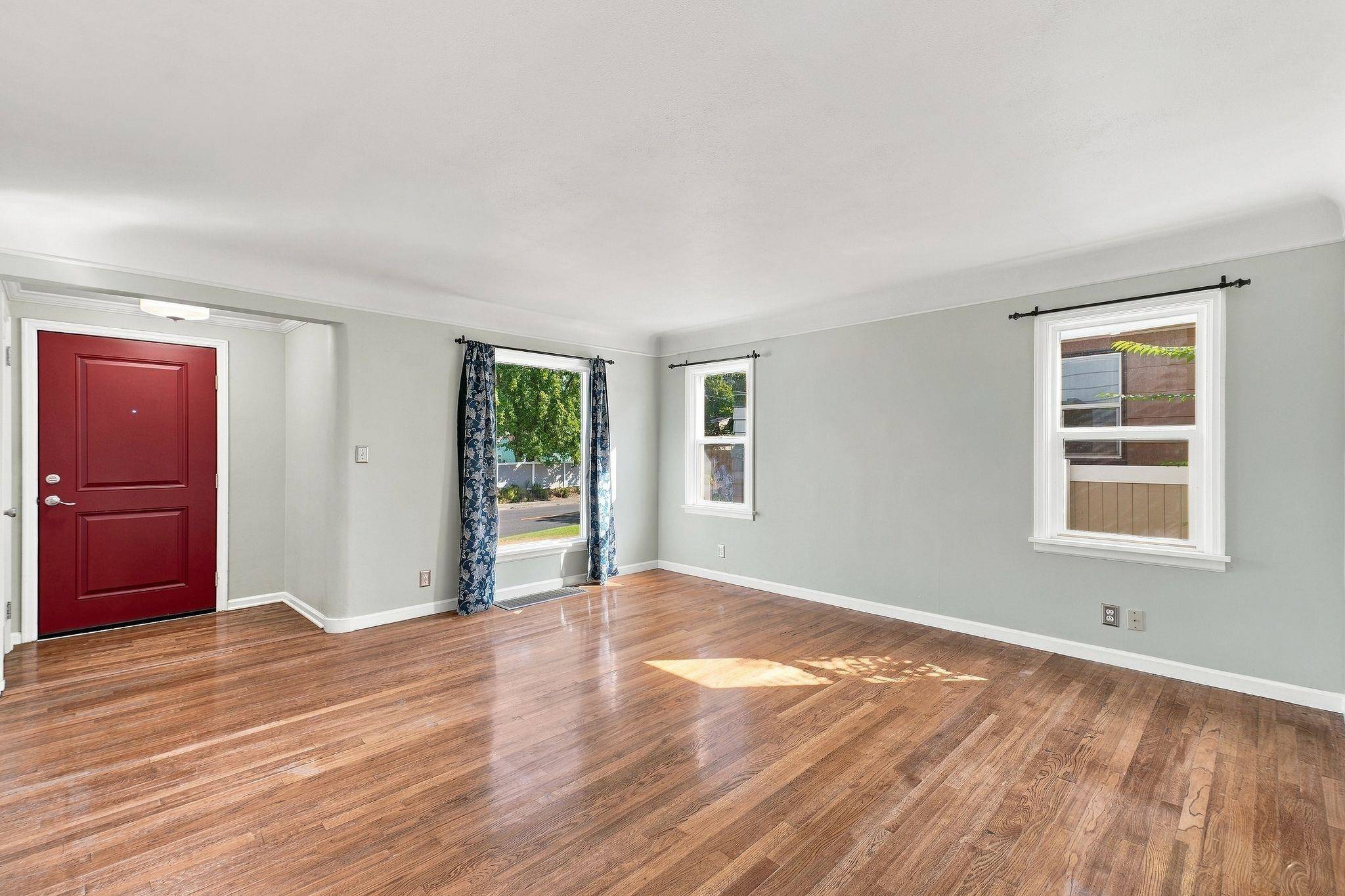 1221 W Garland Ave, Spokane, WA 99205