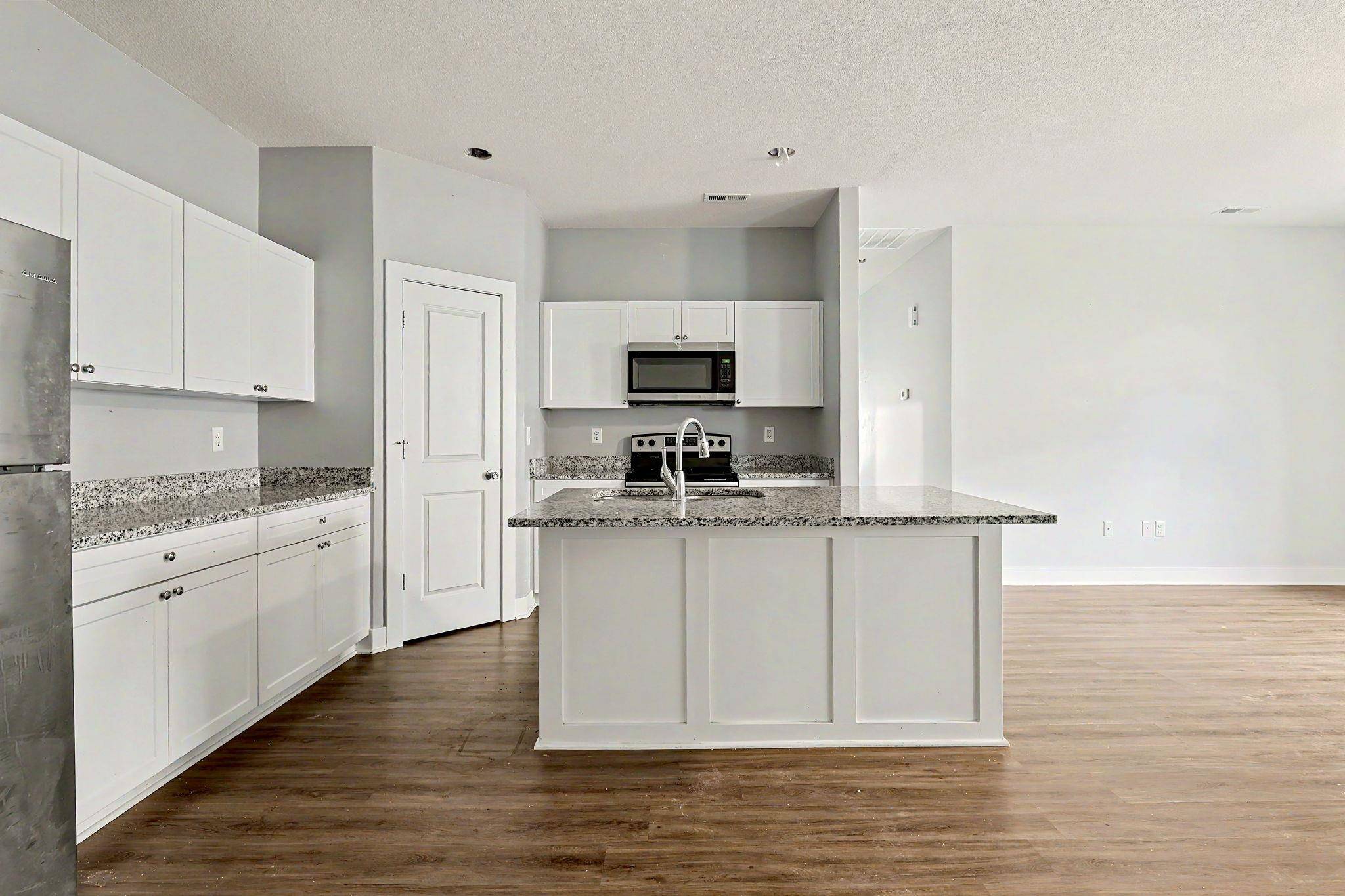 5229 N Cypress, Bel Aire, KS 67226