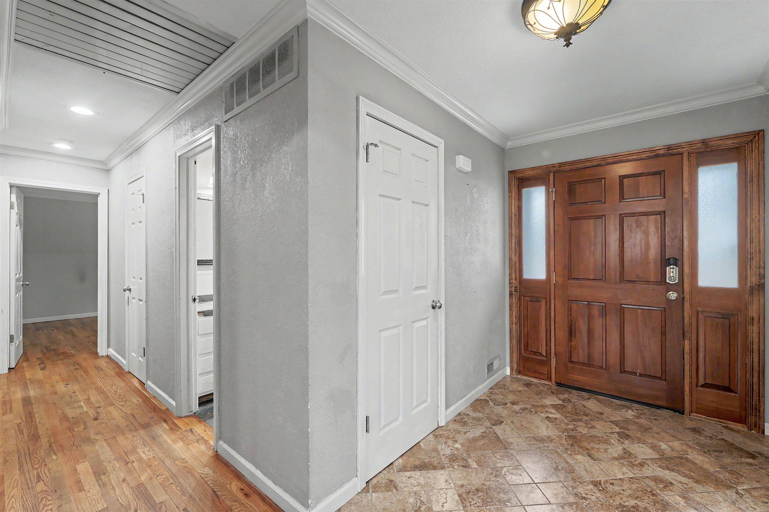 6502 E Aberdeen St, Wichita, KS 67206