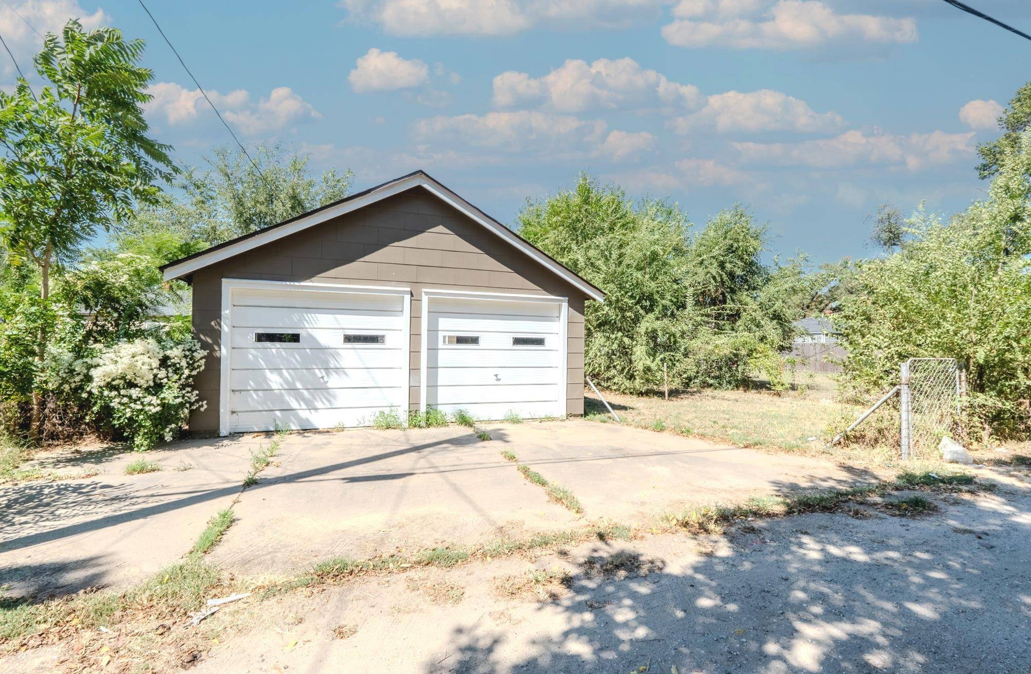 2340 S Ida, Wichita, KS 67211