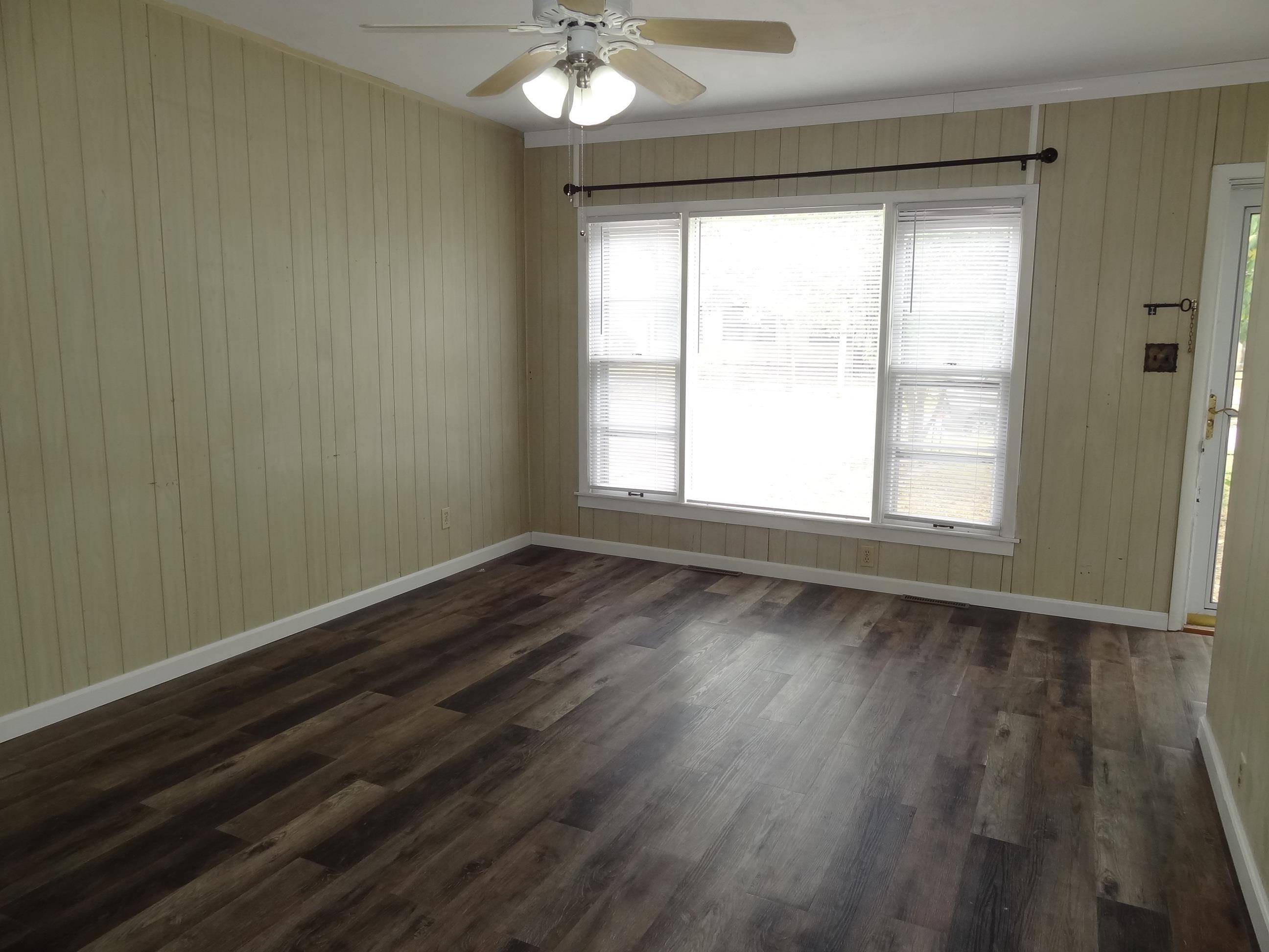 615 S Pershing, Wichita, KS 67218