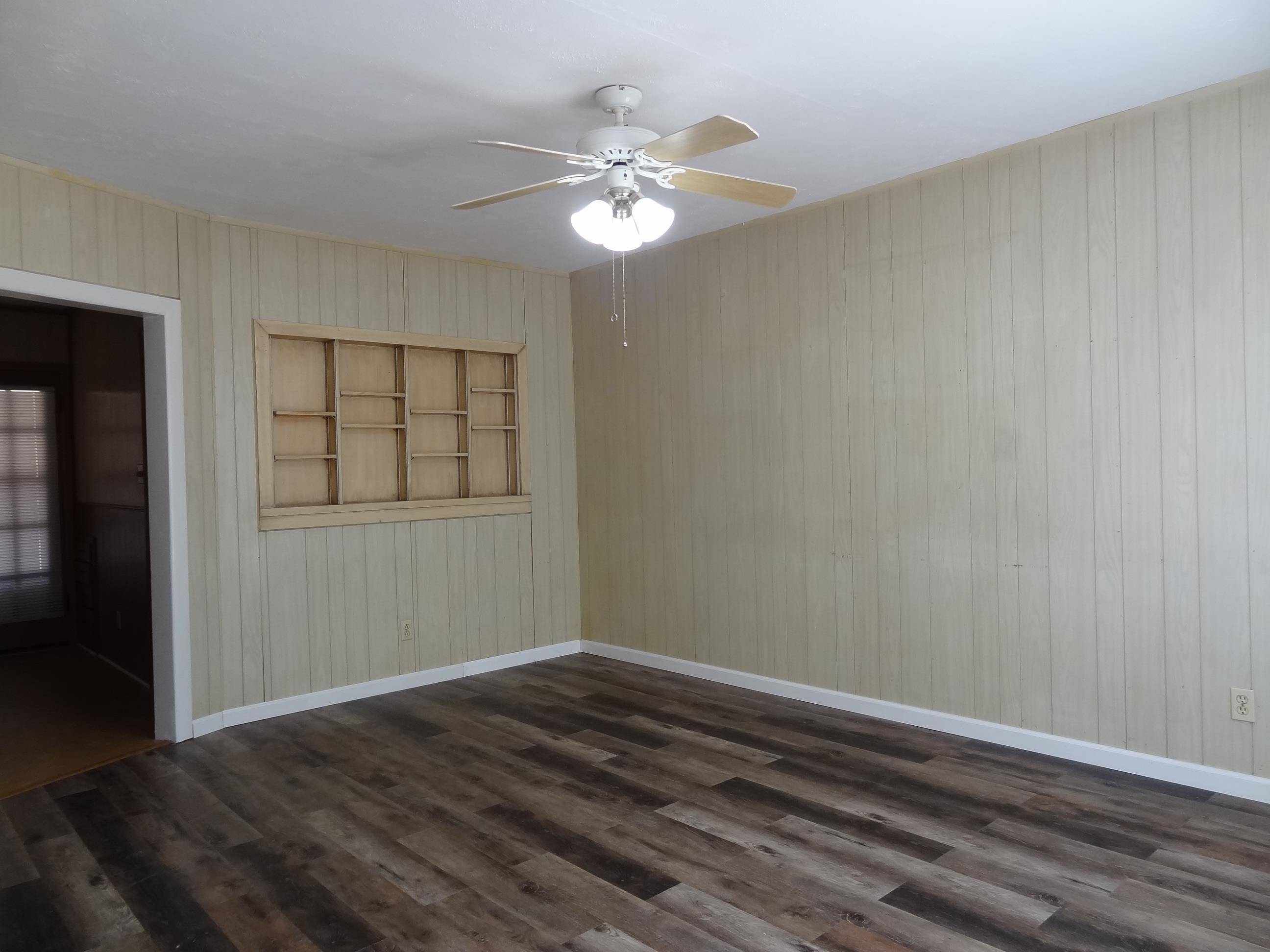 615 S Pershing, Wichita, KS 67218