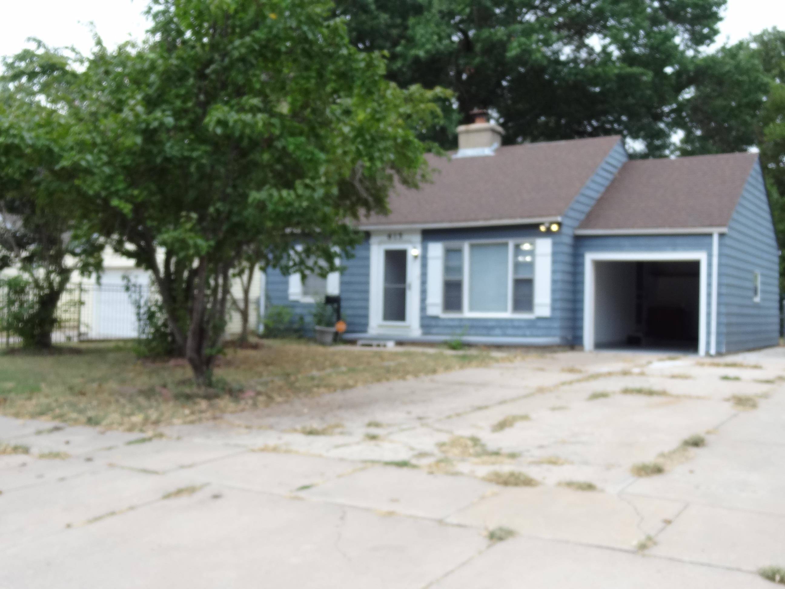 615 S Pershing, Wichita, KS 67218