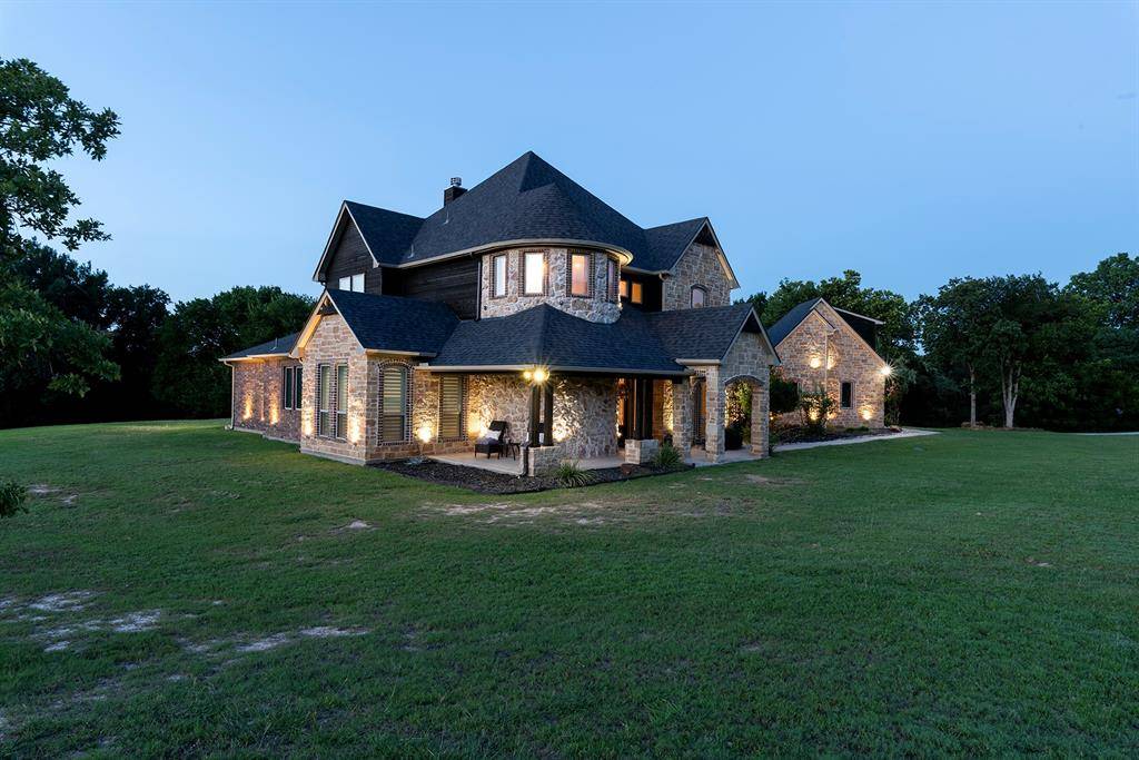 101 E Bozeman Lane, Fort Worth, TX 76108