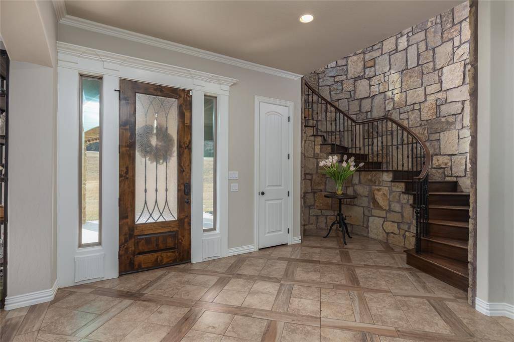 101 E Bozeman Lane, Fort Worth, TX 76108
