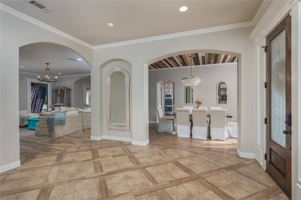 101 E Bozeman Lane, Fort Worth, TX 76108