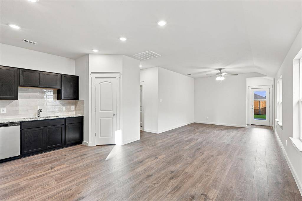 1760 Glacial Beech Place, Forney, TX 75126