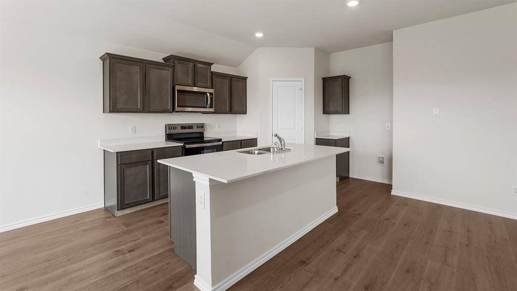1675 Mantle Road, Crandall, TX 75114