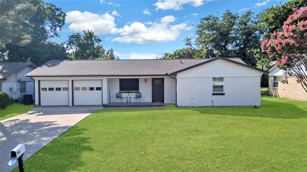 6437 Carousel Drive, Watauga, TX 76148