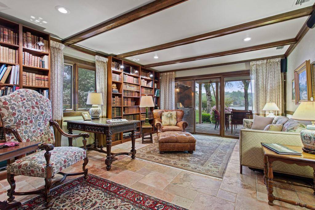 1513 Lake Park Circle, Hideaway, TX 75771