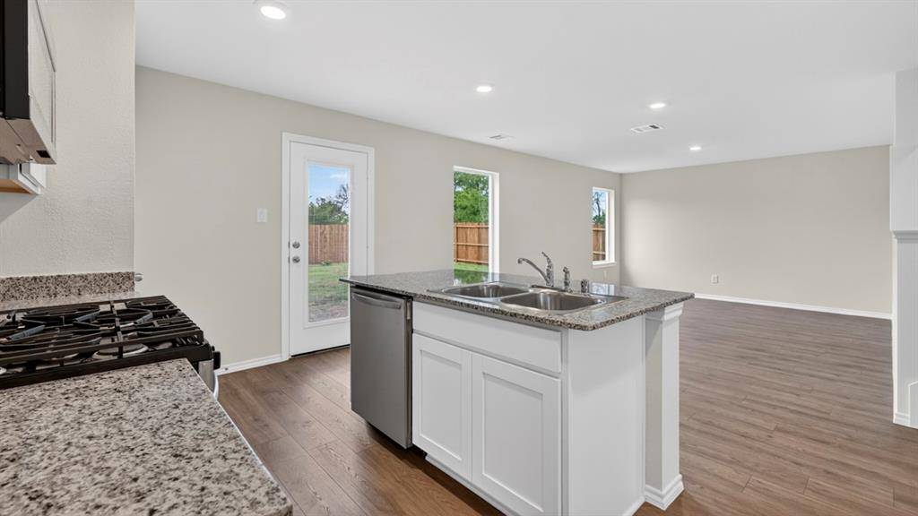 3518 Spring Time Street, Talty, TX 75126
