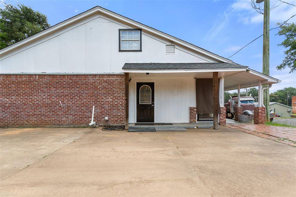 110 Church Street, Winona, TX 75792