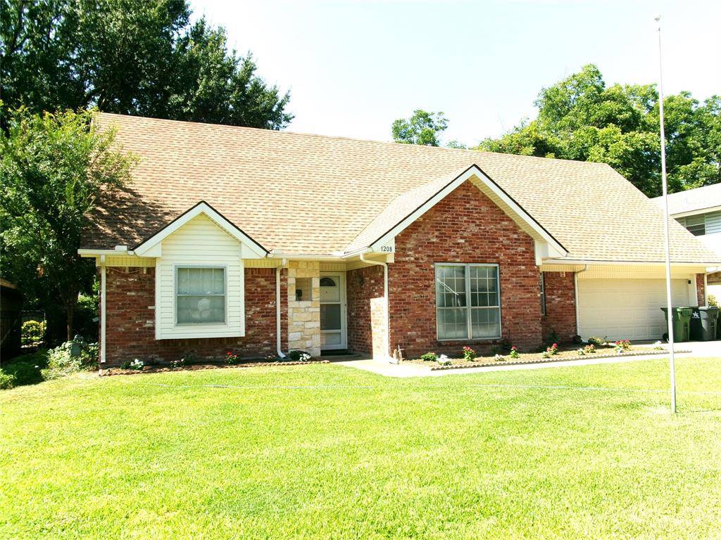 1208 Academy Drive, Arlington, TX 76013