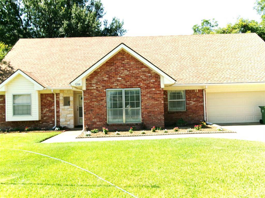 1208 Academy Drive, Arlington, TX 76013