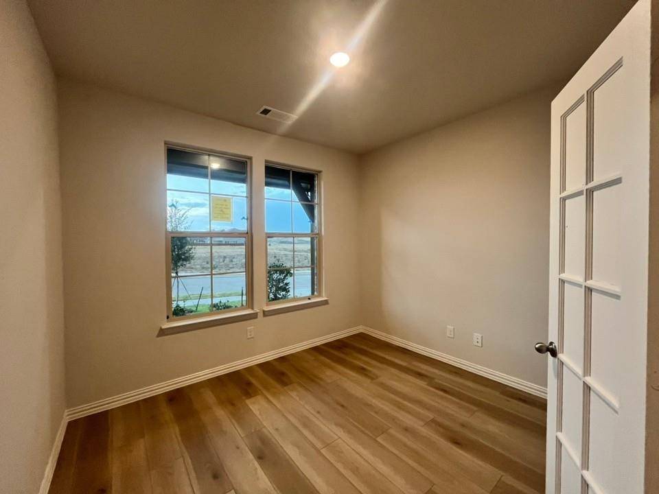 10000 Birchpoint Drive, Fort Worth, TX 76108