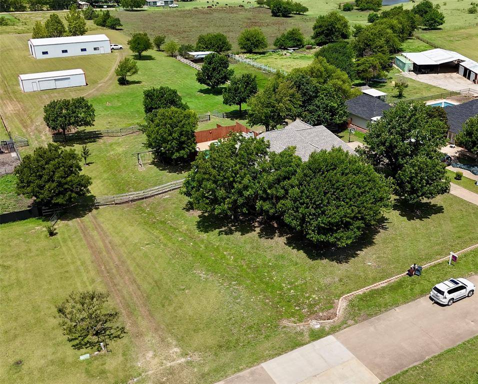 7830 Mavis Avenue, Waxahachie, TX 75167