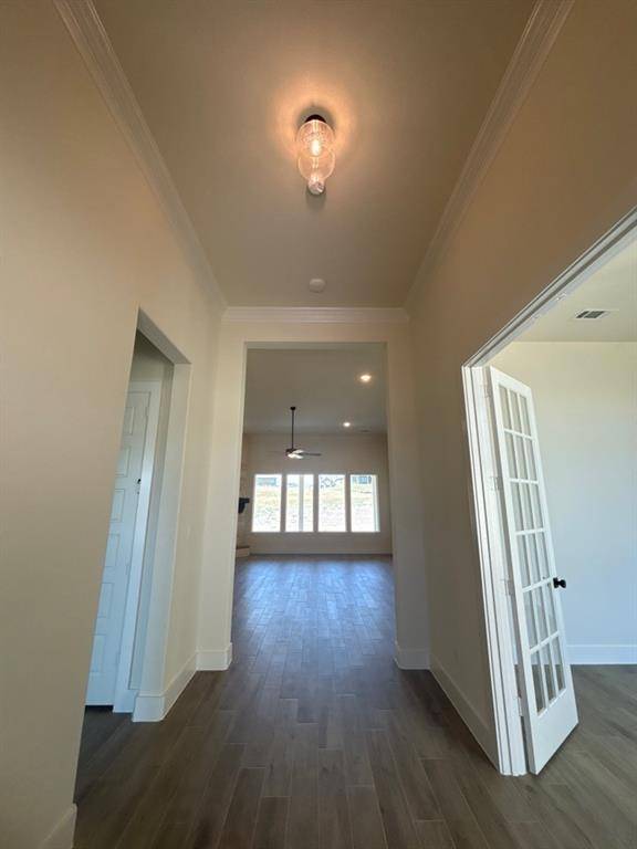 705 Water Side Drive, Van Alstyne, TX 75495