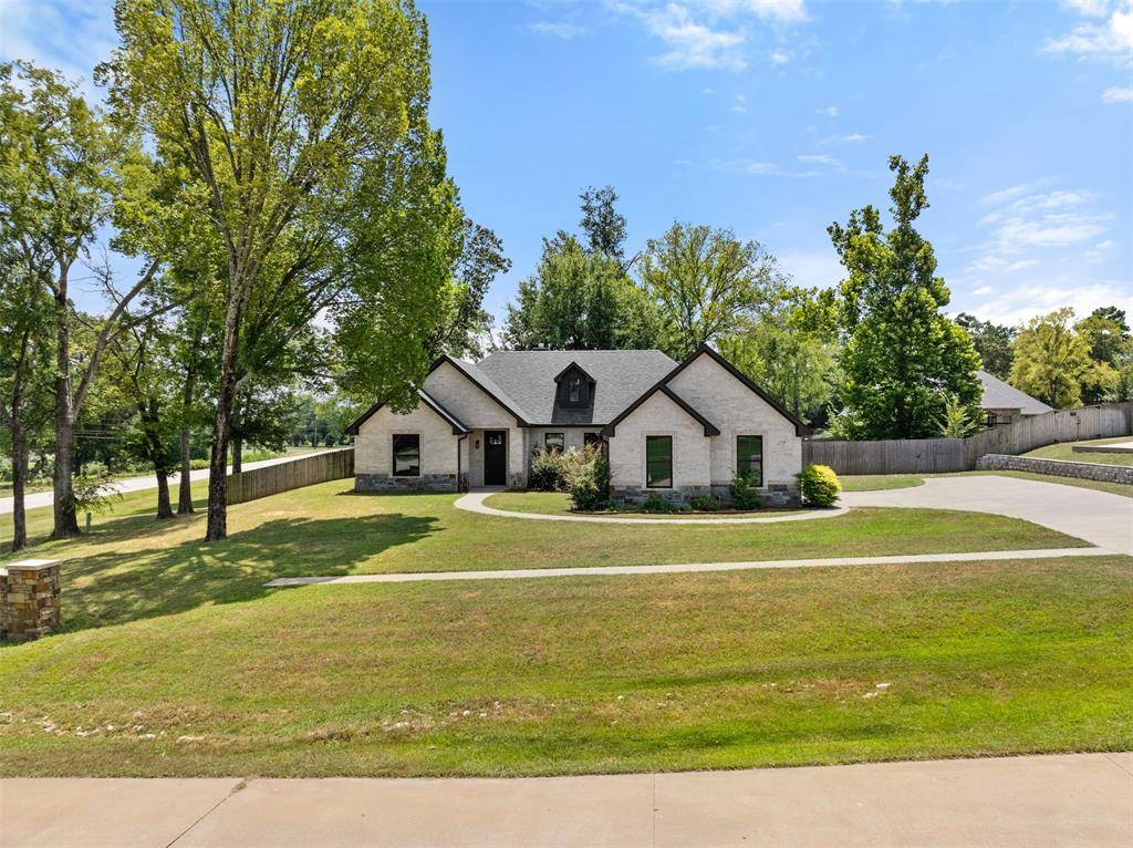 12109 Oak Grove Drive, Tyler, TX 75706