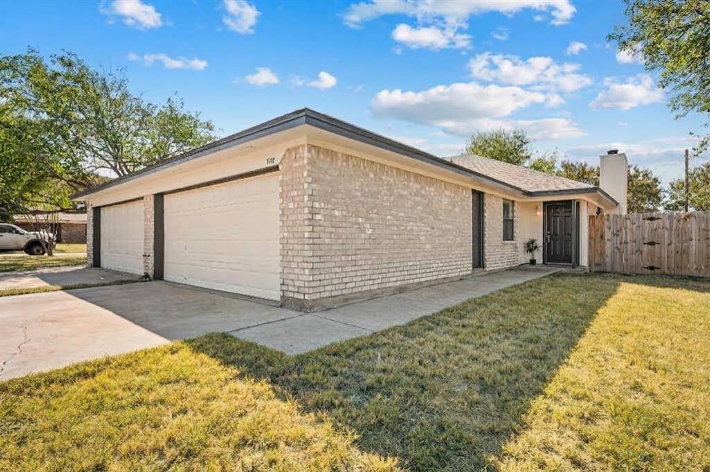 7712 Brandi Place #7712, North Richland Hills, TX 76182