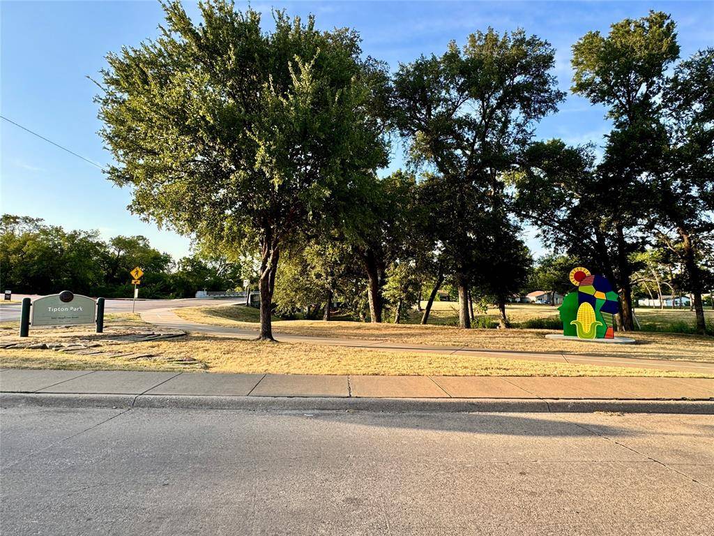 3734 Bayside Drive, Dallas, TX 75212