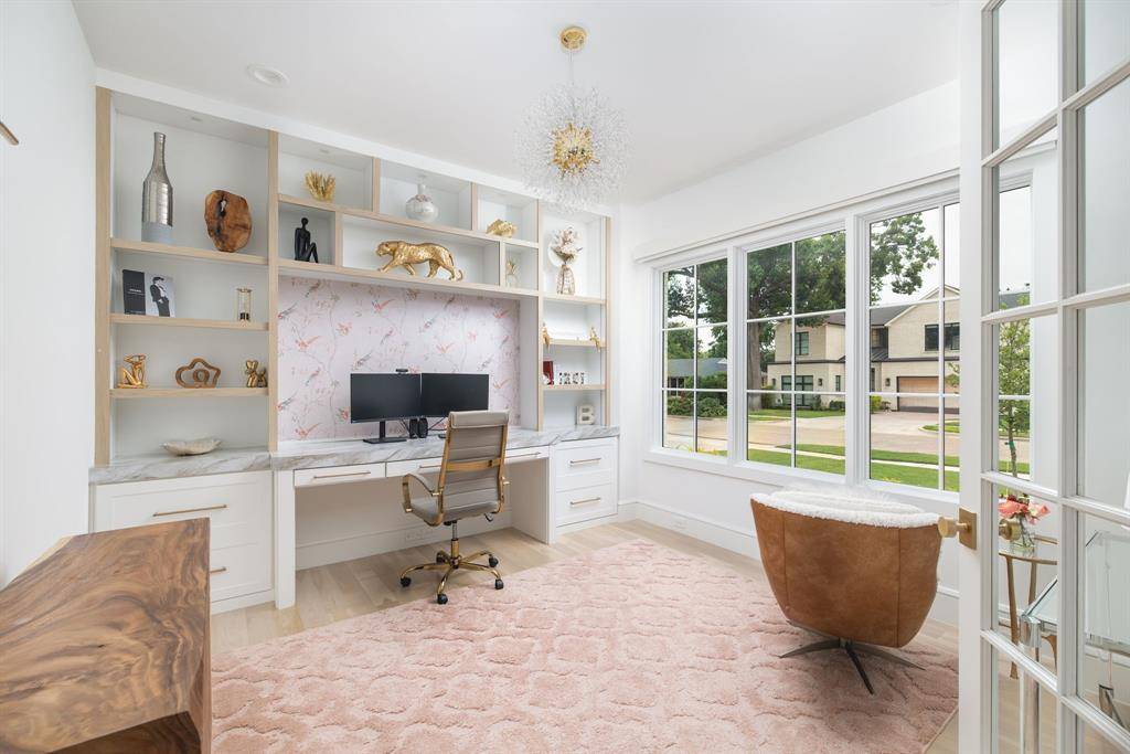 3963 Rochelle Drive, Dallas, TX 75220