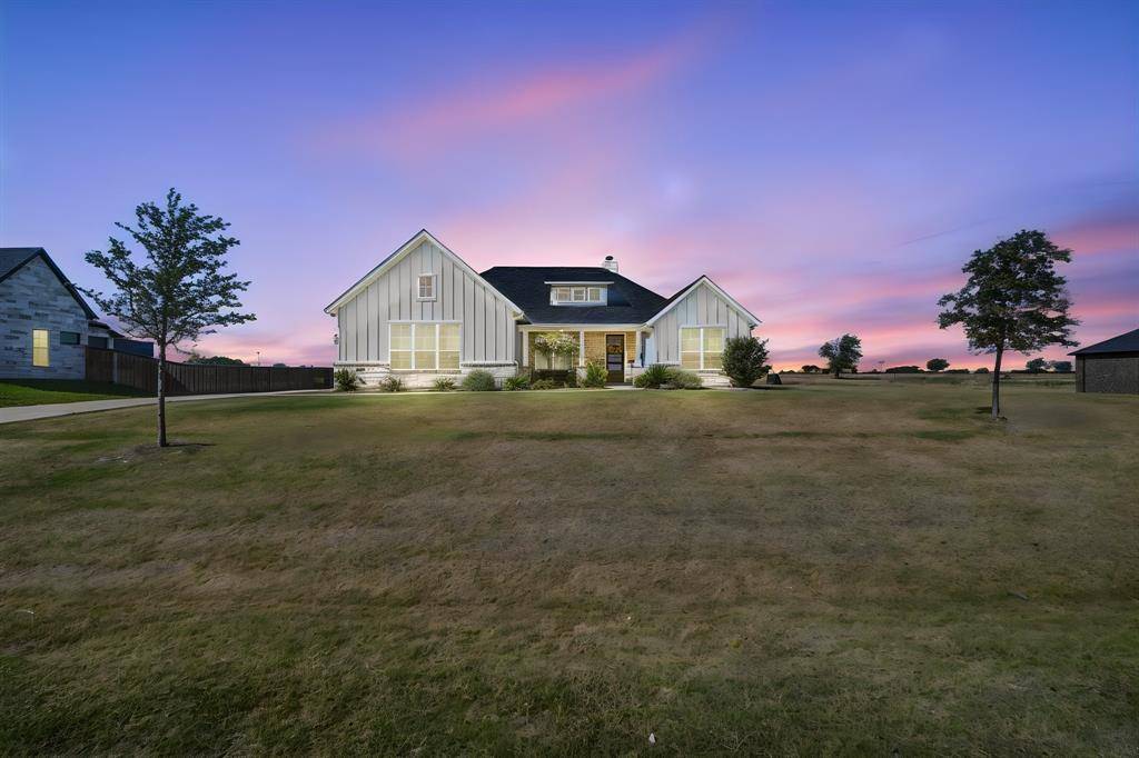 280 Maci Drive, Waxahachie, TX 75167