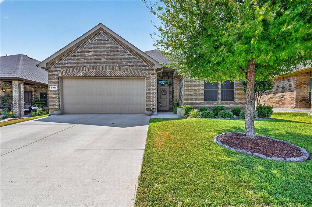 5817 Stream Drive, Fort Worth, TX 76137