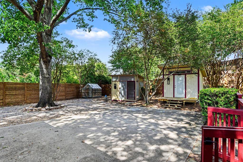 10035 Woodgrove Drive, Dallas, TX 75218
