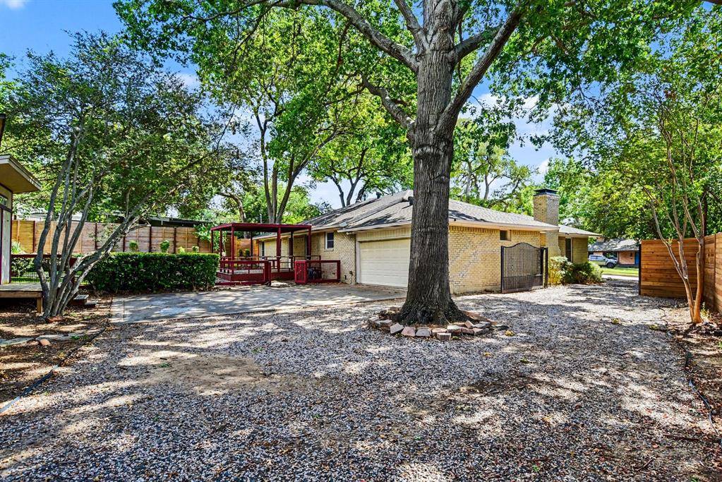 10035 Woodgrove Drive, Dallas, TX 75218