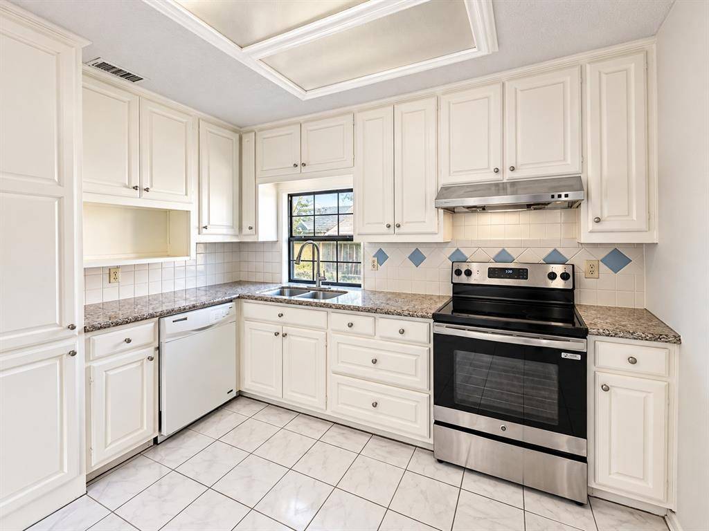 5026 Hearthcrest Drive, Garland, TX 75044