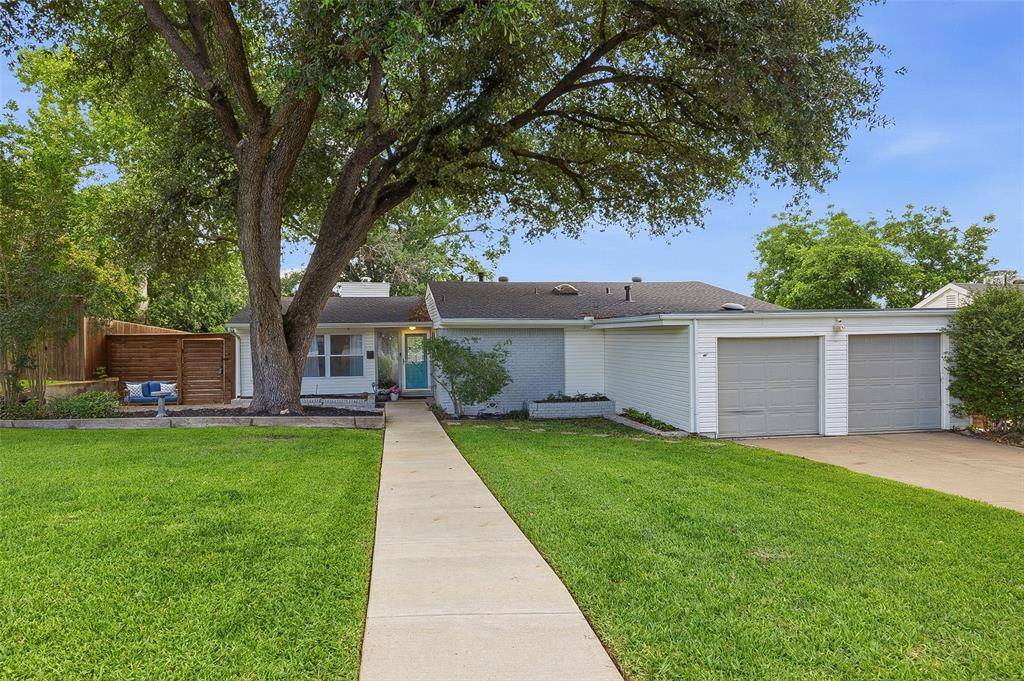 4817 Winthrop Avenue E, Fort Worth, TX 76116