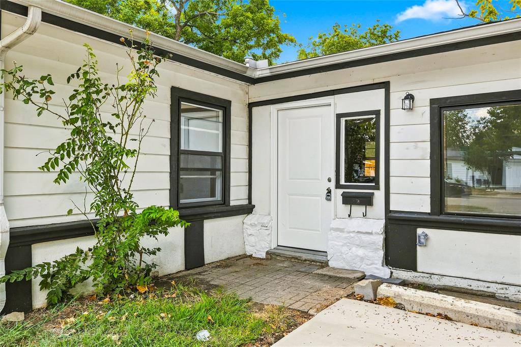 702 Jonathan Lane, Arlington, TX 76010