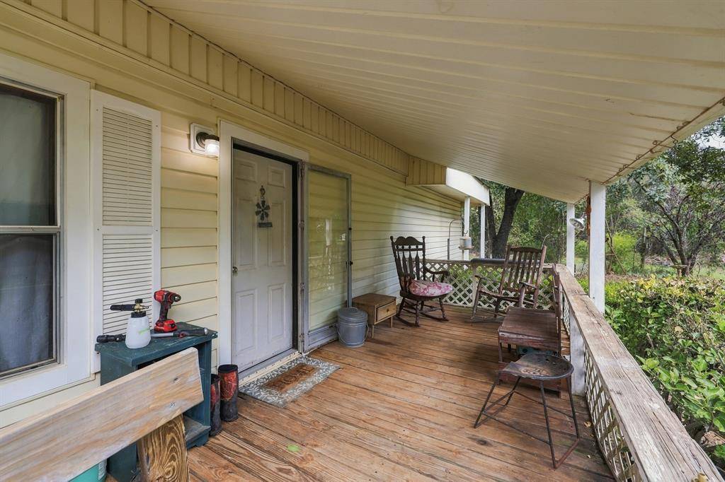530 An County Rd 154, Palestine, TX 75801