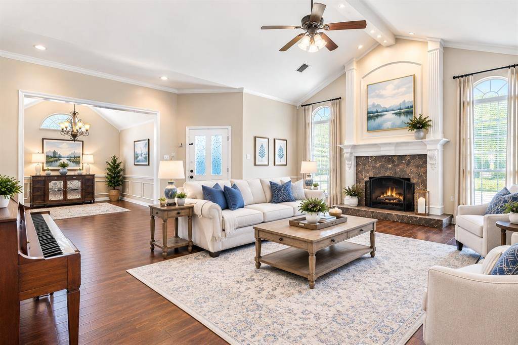 1415 Boardwalk Street, Arlington, TX 76011
